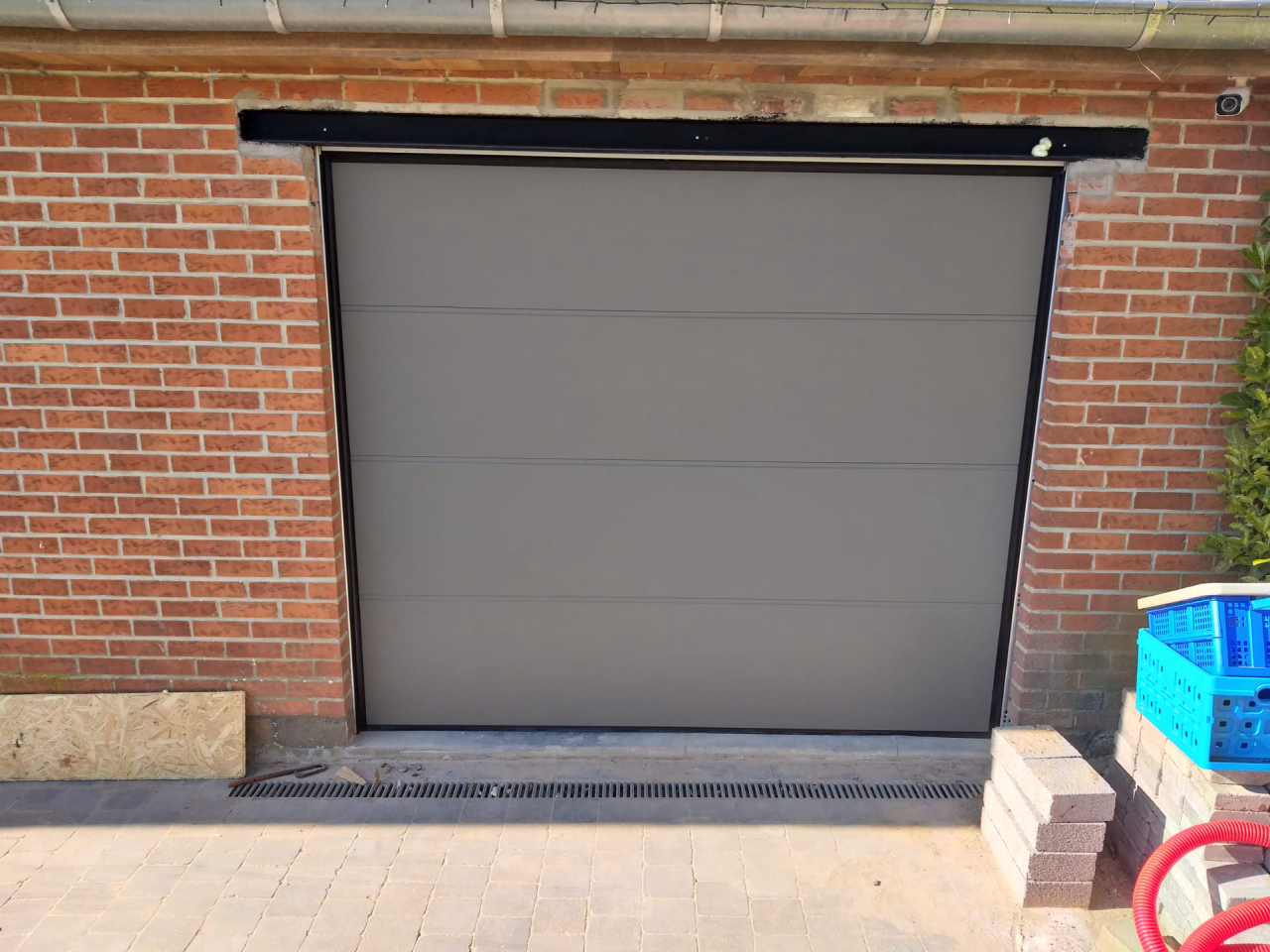 Sectionale Garagepoorten, Motor, RAL 7039, Structuurlak | Alle ...